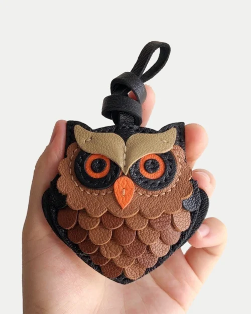 azeka-leather-owl-keychain-hanging