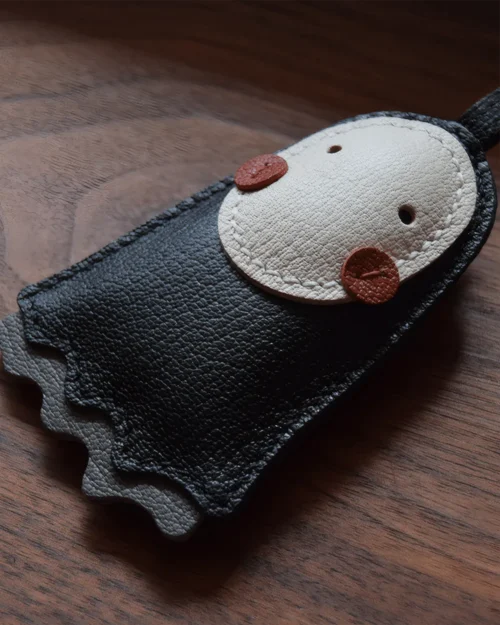 kaonashi bag charm, no face man leather keychain, spirited away bag charm, miyazaki anime keychain, anime bag accessory, handmade leather keychain