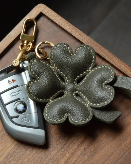 leather four leaf clover bag charm, clover leather keychain, lucky clover bag charm, handmade clover accessory, leather lucky symbol keychain, car key accessory