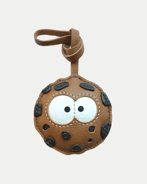 cookie bag charm, leather cookie keychain, handmade cookie bag charm, dessert bag accessory, playful leather keychain, car key accessory