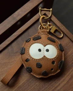 cookie bag charm, leather cookie keychain, handmade cookie bag charm, dessert bag accessory, playful leather keychain, car key accessory
