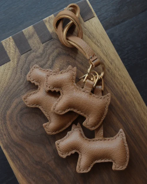 dog bag charm, leather dog keychain, handmade dog bag charm, animal bag accessory, dog leather keychain, car key accessory