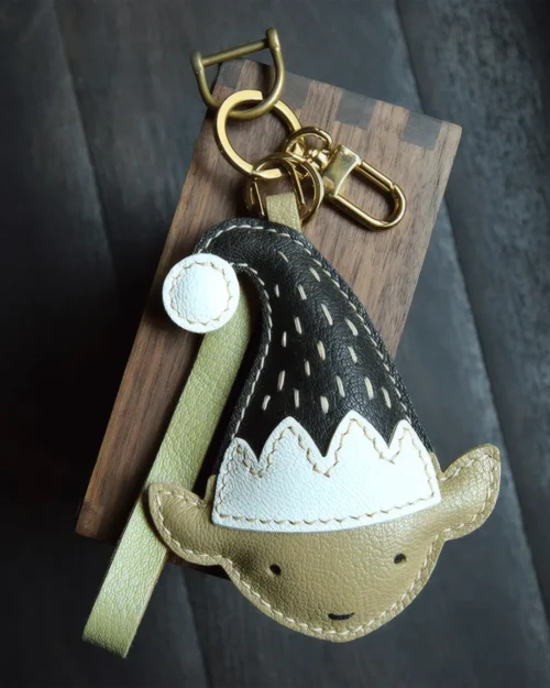 elf bag charm, leather elf keychain, handmade elf bag charm, fantasy bag accessory, elf leather keychain, car key accessory