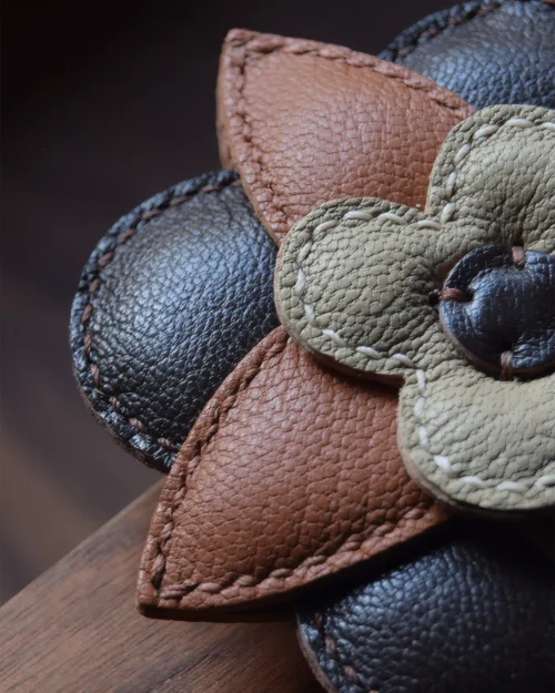 leather four petal flower bag charm, flower leather keychain, handmade flower bag charm, leather floral accessory, minimalist flower keychain