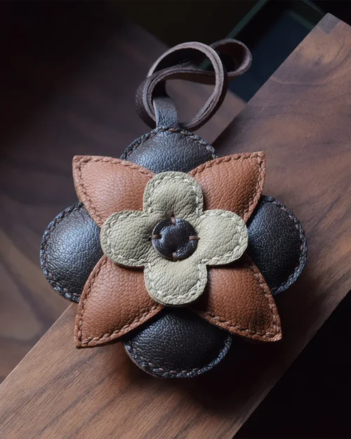 leather four petal flower bag charm, flower leather keychain, handmade flower bag charm, leather floral accessory, minimalist flower keychain