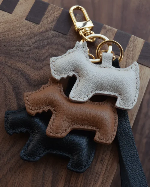 dog bag charm, leather dog keychain, handmade dog bag charm, animal bag accessory, dog leather keychain, car key accessory
