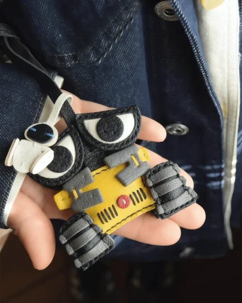 leather robot bag charm, robot leather keychain, cute robot bag charm, handmade robot accessory, cartoon robot keychain, car key accessory