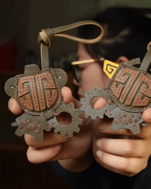 leather robot bag charm, robot leather keychain, mechanical robot bag charm, handmade robot accessory, leather robot keychain, car key accessory