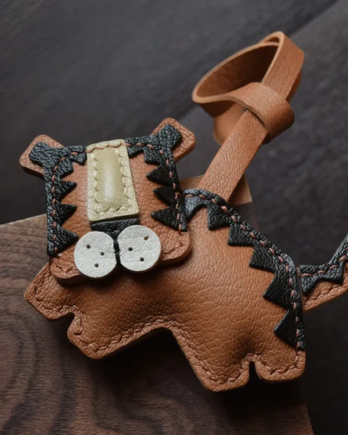 tiger bag charm, leather tiger keychain, handmade leather bag charm, animal leather accessory, gift-ready bag charm, car key accessory leather