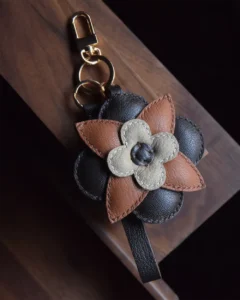 leather four petal flower bag charm, flower leather keychain, handmade flower bag charm, leather floral accessory, minimalist flower keychain