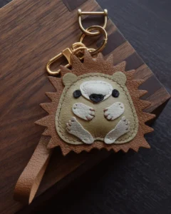 hedgehog bag charm, leather hedgehog keychain, handmade hedgehog bag charm, animal bag accessory, hedgehog leather keychain, car key accessory