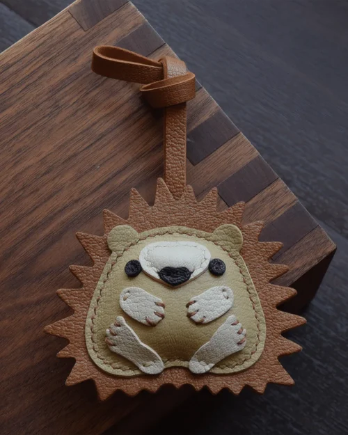 hedgehog bag charm, leather hedgehog keychain, handmade hedgehog bag charm, animal bag accessory, hedgehog leather keychain, car key accessory
