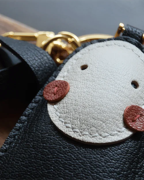 kaonashi bag charm, no face man leather keychain, spirited away bag charm, miyazaki anime keychain, anime bag accessory, handmade leather keychain