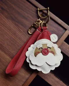 leather christmas tree bag charm, christmas tree leather keychain, handmade holiday bag charm, festive leather accessory, winter gift keychain