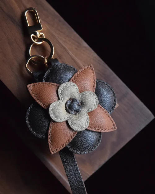 leather four petal flower bag charm, flower leather keychain, handmade flower bag charm, leather floral accessory, minimalist flower keychain