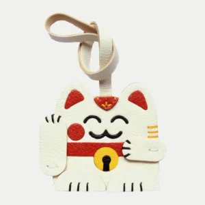 leather lucky cat bag charm, lucky cat leather keychain, handmade lucky cat charm, fortune cat bag accessory, leather lucky symbol keychain