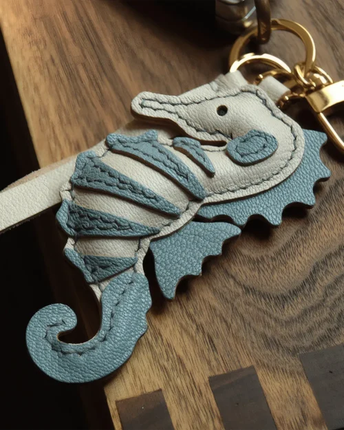 leather seahorse bag charm, seahorse leather keychain, handmade seahorse bag charm, ocean leather accessory, sea life keychain, car key accessory