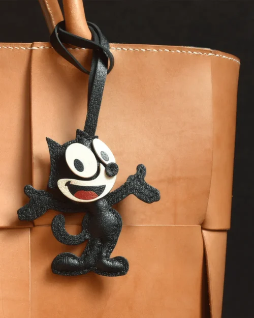 leather cartoon cat bag charm, cartoon cat leather keychain, handmade cartoon cat charm, retro cat bag accessory, leather cartoon keychain