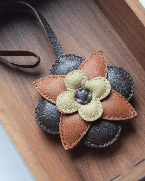 leather four petal flower bag charm, flower leather keychain, handmade flower bag charm, leather floral accessory, minimalist flower keychain
