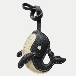 whale bag charm, leather whale keychain, handmade whale bag charm, animal bag accessory, whale leather keychain, car key accessory