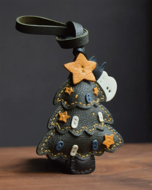 leather christmas tree bag charm, christmas tree leather keychain, handmade holiday bag charm, festive leather accessory, winter gift keychain