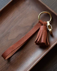 AZEKA-tassel-leather-keychain
