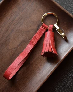 AZEKA-minimalist-tassel-bag-accessory