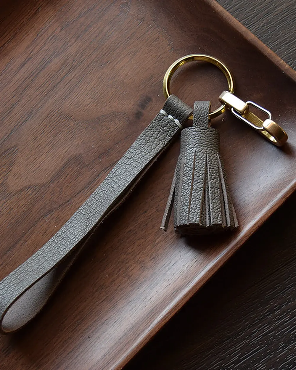 AZEKA-everyday-tassel-bag-charm