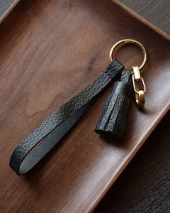AZEKA-leather-tassel-key-accessory